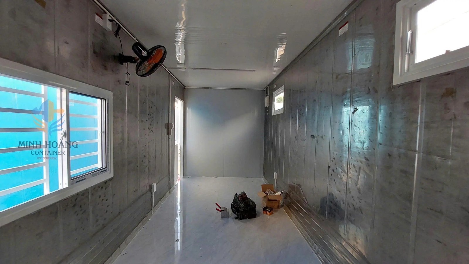 Container Văn Phòng 20 Feet Trắng Viền Đen Mẫu 1