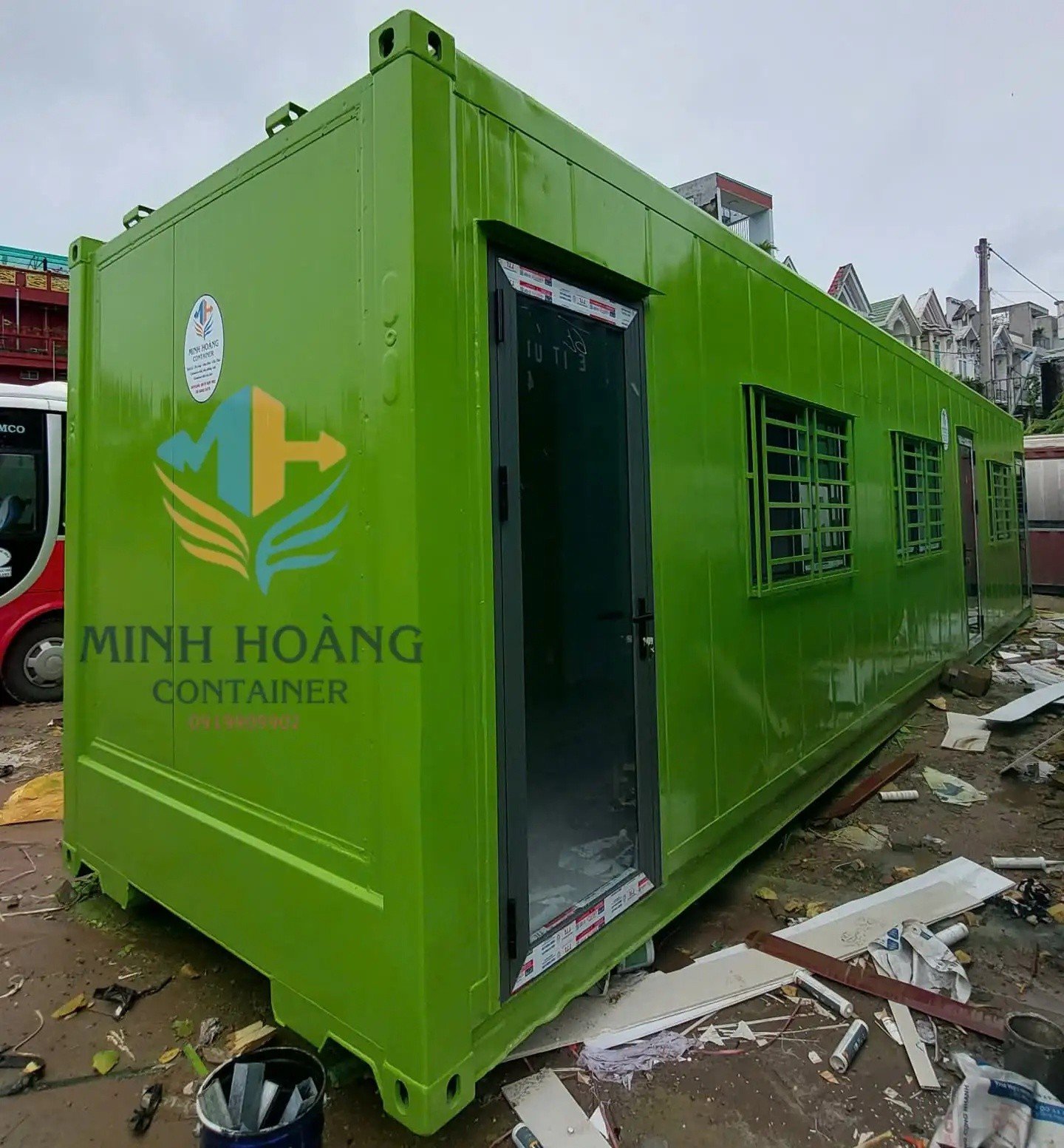 Container Nhà Ở 40 Feet Xanh Lá Ốp Gỗ Chia 3 Phòng